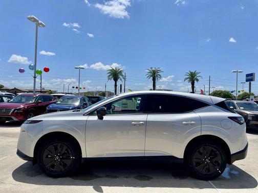 2025 Nissan Murano SV