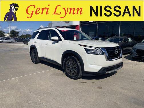 2023 Nissan Pathfinder SL FWD