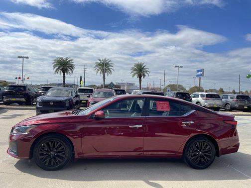 2025 Nissan Altima SV FWD