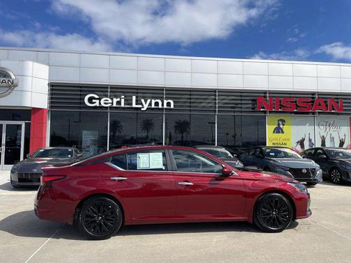 2025 Nissan Altima SV FWD