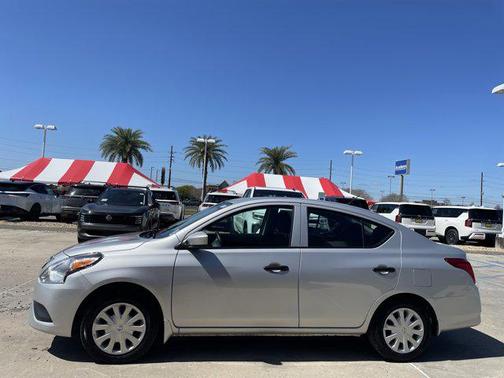 2019 Nissan Versa 1.6 S
