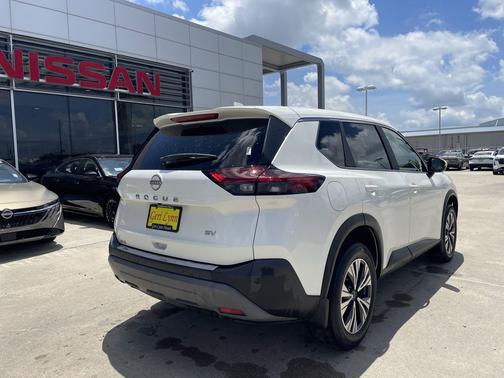 Pearl White Tricoat 2023 Nissan Rogue SV