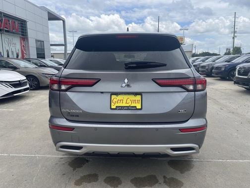 38862 2022 Mitsubishi Outlander SEL