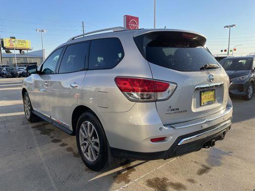 2015 Nissan Pathfinder SL