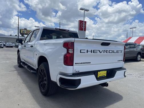 Summit White 2024 Chevrolet Silverado 1500 Custom