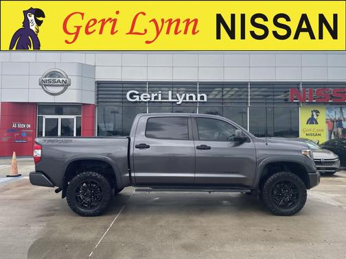 Gray 2019 Toyota Tundra SR5