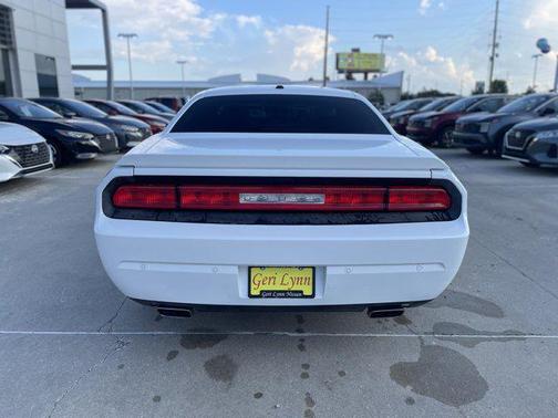 2014 Dodge Challenger SXT