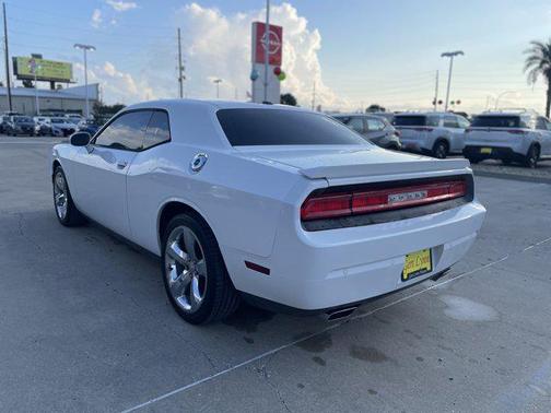 2014 Dodge Challenger SXT