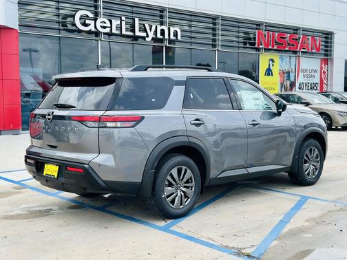 Gun Metallic 2026 Nissan Pathfinder SV