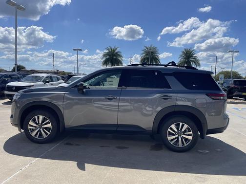 Gun Metallic 2026 Nissan Pathfinder SL