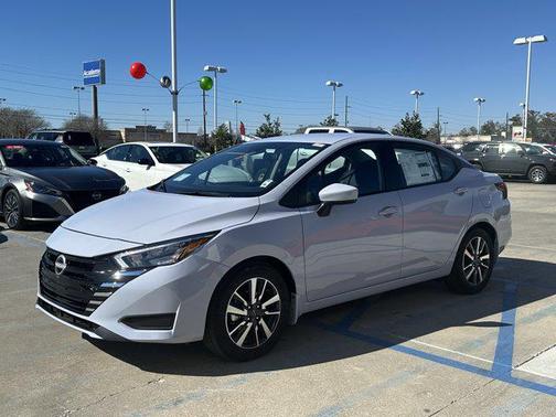 2025 Nissan Versa 1.6 SV