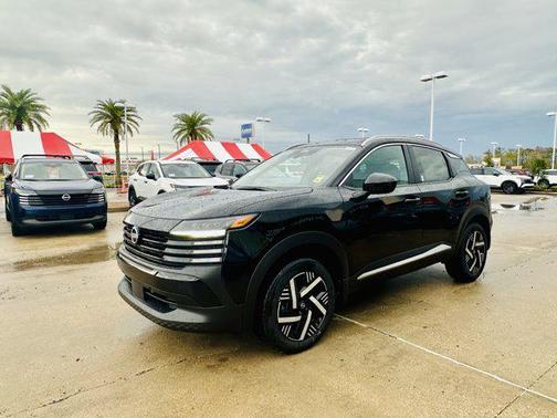 Super Black 2026 Nissan Kicks SV