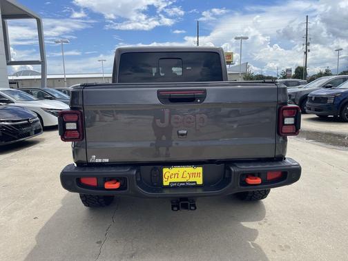 Granite Crystal Metallic Clearcoat 2025 Jeep Gladiator Mojave X