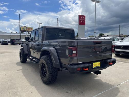 Granite Crystal Metallic Clearcoat 2025 Jeep Gladiator Mojave X