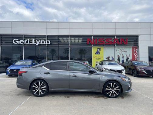 2021 Nissan Altima SR FWD