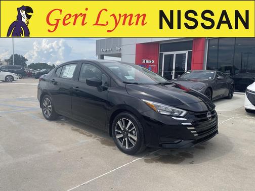 Super Black 2025 Nissan Versa 1.6 SV