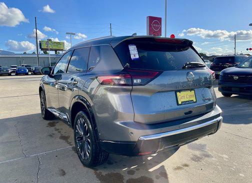 2025 Nissan Rogue Platinum