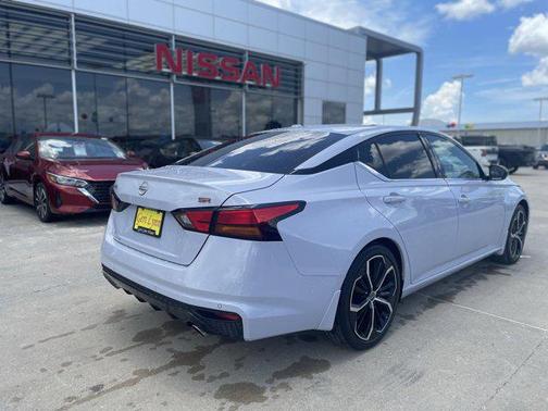 2024 Nissan Altima SR FWD