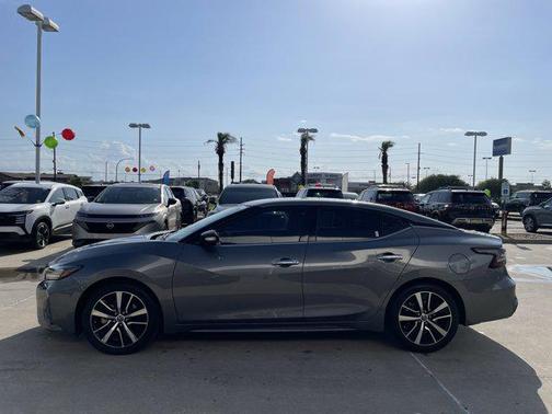2022 Nissan Maxima SV Xtronic CVT