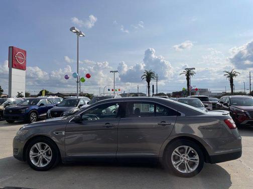 2014 Ford Taurus SEL