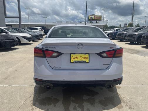 Gray Sky Pearl 2023 Nissan Altima SR VC-Turbo FWD