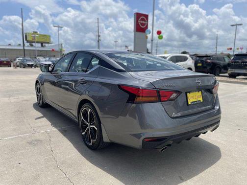 2024 Nissan Altima SR FWD