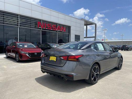 2024 Nissan Altima SR FWD