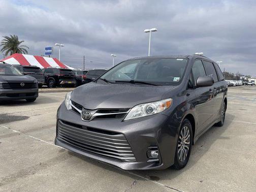 2018 Toyota Sienna XLE Premium