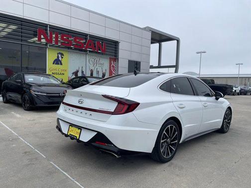 2021 Hyundai SONATA Limited