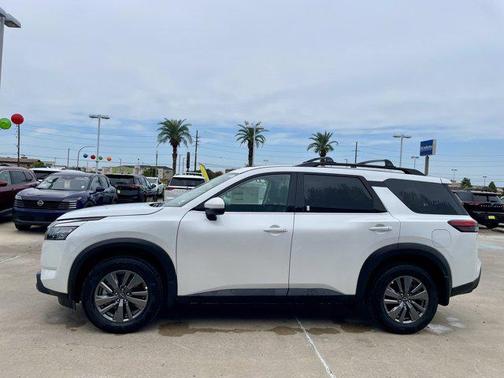 2025 Nissan Pathfinder SV FWD