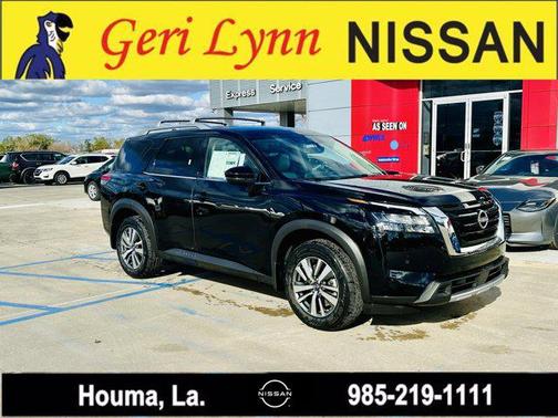 2025 Nissan Pathfinder SL FWD