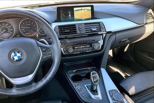 2017 BMW 330 i xDrive