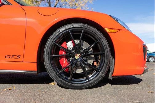 2018 Porsche 911 Carrera GTS