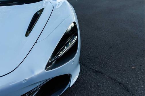 2018 McLaren 720S Base