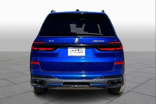 2025 BMW X7 M60i