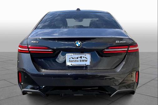 2026 BMW 530 i xDrive
