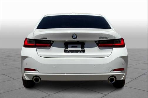 2024 BMW 330 i xDrive
