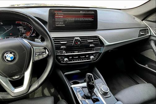 2022 BMW 530 i xDrive