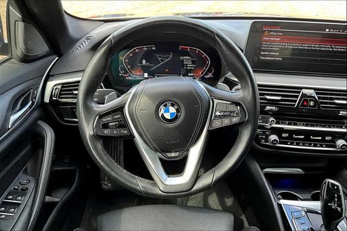 2022 BMW 530 i xDrive