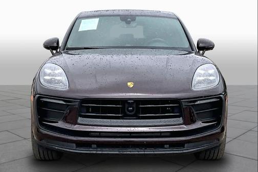 Copper Ruby Metallic 2023 Porsche Macan T