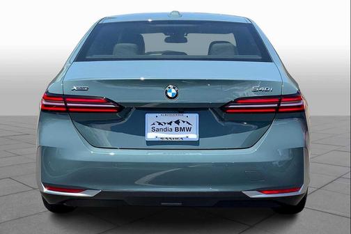 2024 BMW 540 i xDrive