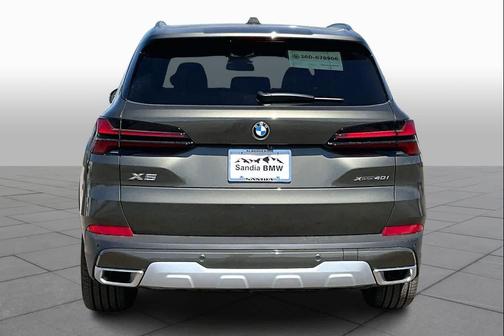 Manhattan Green Metallic 2026 BMW X5 xDrive40i