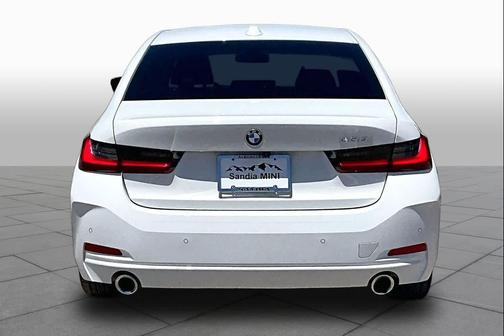 Alpine White 2024 BMW 330 330i