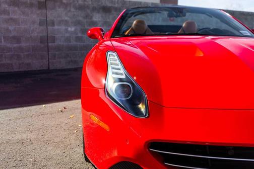 2016 Ferrari California T