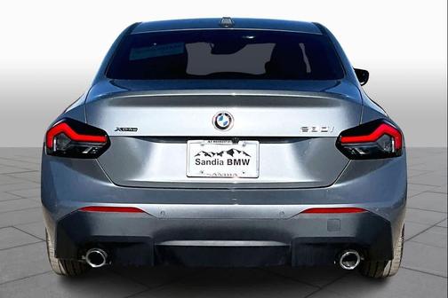 2025 BMW 230 i xDrive