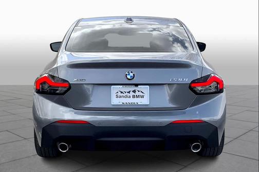 2025 BMW 230 i xDrive