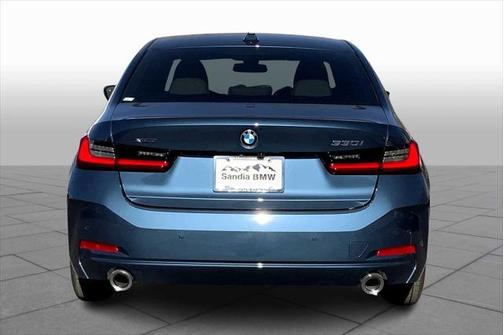 2025 BMW 330 i xDrive