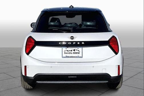 Nanuq White Metallic 2026 MINI Hardtop Cooper