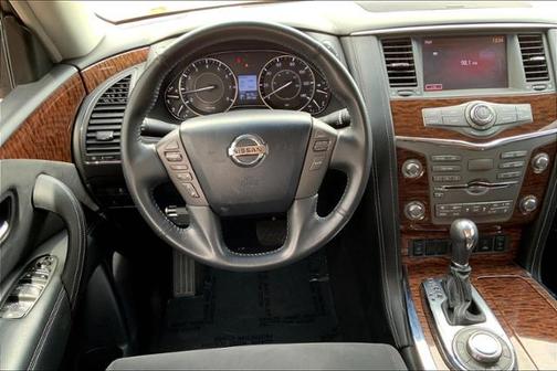 Photo 5 of 34 of 2017 Nissan Armada SV