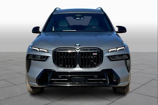 2023 BMW X7 M60i